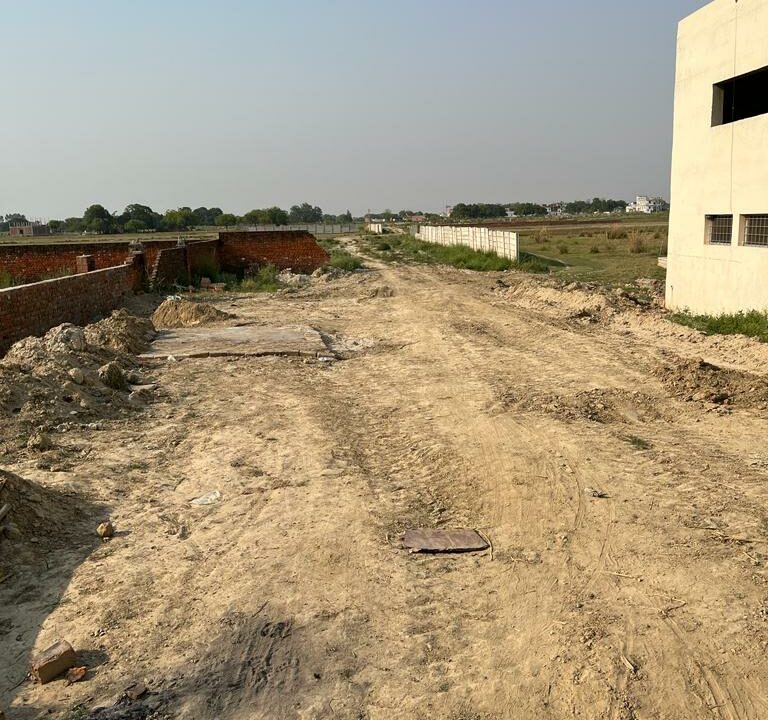 Residential plot in babatpur